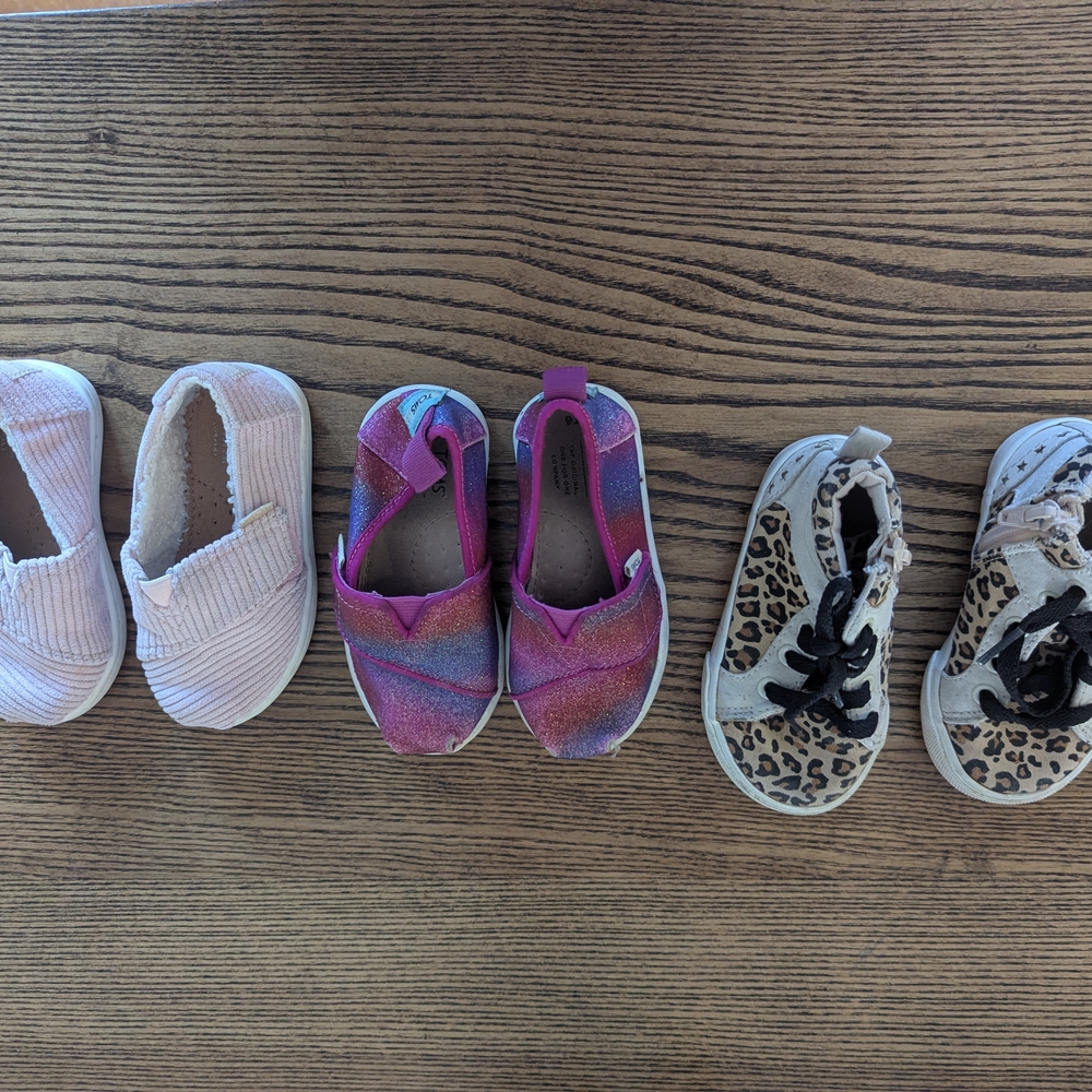 toddler girls 6c sneaker bundle toms glitter pink corduroy gap cheetah